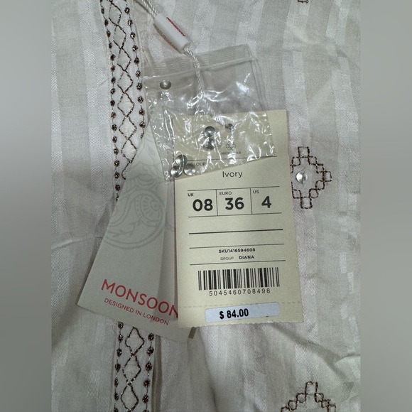 Women’s Button Down w/ tank top set-NWT - Picture 4 of 6